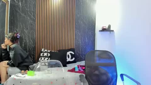 Snapshot of nico_blaze22 chatting on 05/19/26, 07:31 Nico online show from 05/19/26, 07:31