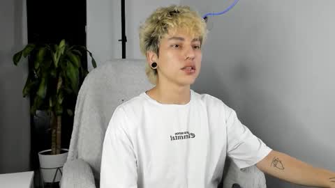 Nico  online show from 09/15/25, 03:28