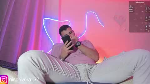 Nicolas online show from 01/14/26, 01:33