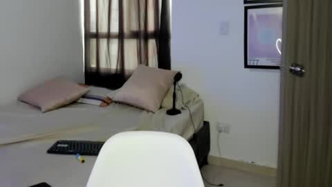 Snapshot of nicocartterr chatting on 11/27/25, 11:56 nicol online show from 11/27/25, 11:56