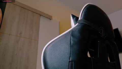 Snapshot of nicocruzz chatting on 09/12/25, 11:43 Nico Cruz online show from 09/12/25, 11:43