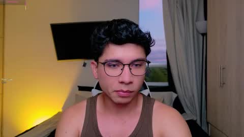 Snapshot of nicocruzz chatting on 09/13/25, 10:48 Nico Cruz online show from 09/13/25, 10:48