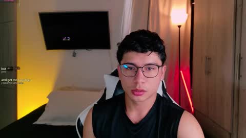 Snapshot of nicocruzz chatting on 09/16/25, 11:33 Nico Cruz online show from 09/16/25, 11:33