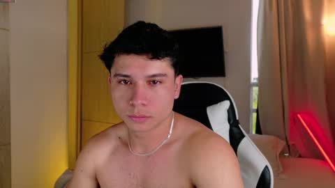 Snapshot of nicocruzz chatting on 09/26/25, 11:25 Nico Cruz online show from 09/26/25, 11:25