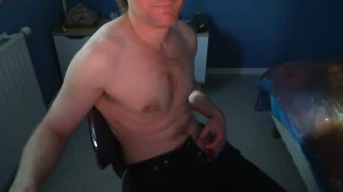 Snapshot of nicodu73 chatting on 10/04/25, 11:52 nicodu73 online show from 10/04/25, 11:52