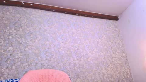 Snapshot of nicol_ferrer chatting on 01/08/25, 01:11 Nicol online show from 01/08/25, 01:11