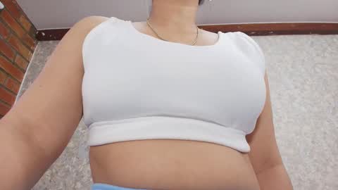 Snapshot of nicol_ferrer chatting on 09/23/25, 07:28 Nicol online show from 09/23/25, 07:28