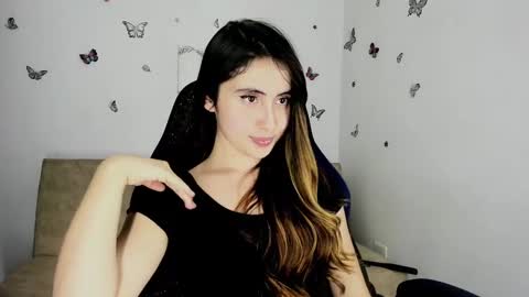 Snapshot of nicol_swift_ chatting on 01/11/25, 05:41 Nicol online show from 01/11/25, 05:41