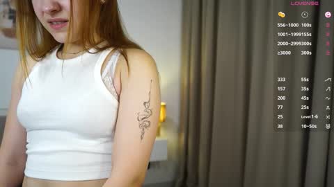 Snapshot of nicolagillispie chatting on 09/16/25, 06:42 Lana online show from 09/16/25, 06:42