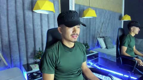 Nicolai online show from 12/14/25, 12:43