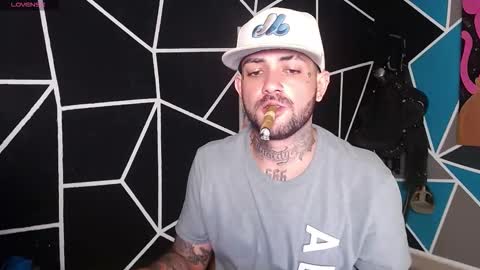 Snapshot of nicolas_torres99 chatting on 11/05/25, 04:01 nicolas online show from 11/05/25, 04:01