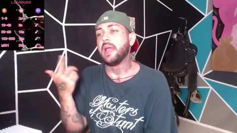 Snapshot of nicolas_torres99 chatting on 11/21/25, 06:17 nicolas online show from 11/21/25, 06:17