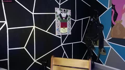 Snapshot of nicolas_torres99 chatting on 11/23/25, 02:11 nicolas online show from 11/23/25, 02:11