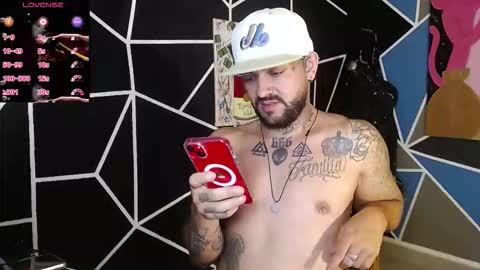 Snapshot of nicolas_torres99 chatting on 11/28/25, 03:31 nicolas online show from 11/28/25, 03:31