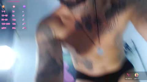 Snapshot of nicolas_torres99 chatting on 12/16/25, 03:33 nicolas online show from 12/16/25, 03:33