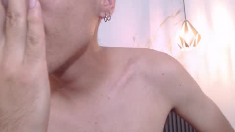 Snapshot of nicolasfine chatting on 11/21/25, 07:12 nicolasfine online show from 11/21/25, 07:12