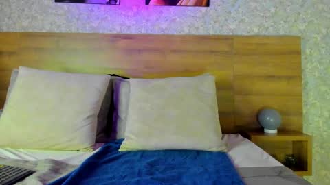 Snapshot of nicolaskan chatting on 02/27/25, 08:06 Nicolas online show from 02/27/25, 08:06