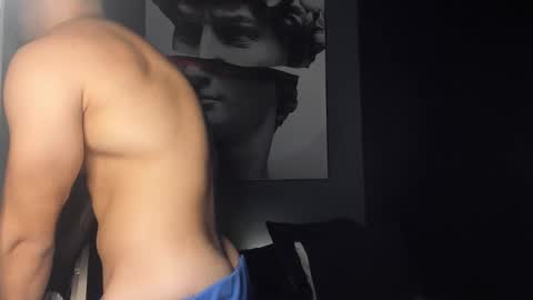 Snapshot of nicolasmuscle chatting on 10/14/25, 07:03 Andres online show from 10/14/25, 07:03