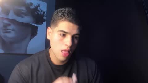 Snapshot of nicolasmuscle chatting on 01/17/26, 03:55 Andres online show from 01/17/26, 03:55