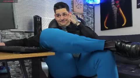 Snapshot of nicolass_fellener chatting on 07/11/26, 03:09 Nicolas Fellener online show from 07/11/26, 03:09