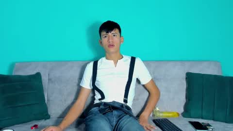 nicolastorres__ online show from 10/24/25, 07:16