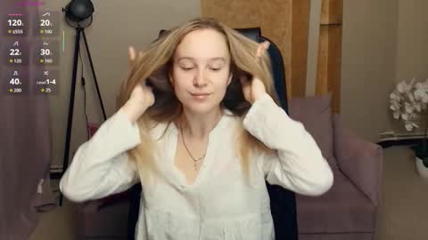 Snapshot of nicolavanderbie chatting on 12/18/25, 06:58 Nicoletta online show from 12/18/25, 06:58