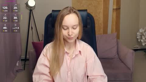 Snapshot of nicolavanderbie chatting on 12/19/25, 07:10 Nicoletta online show from 12/19/25, 07:10