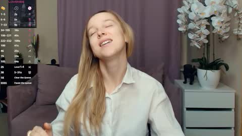 Snapshot of nicolavanderbie chatting on 02/09/26, 07:51 Nicoletta online show from 02/09/26, 07:51