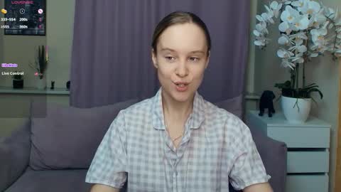 Nicoletta online show from 03/22/26, 06:33