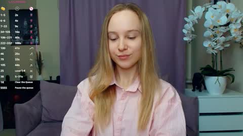 Nicoletta online show from 04/06/26, 06:42