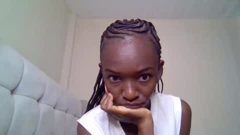 nicole161117 online show from 03/04/26, 08:09