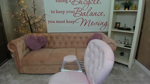 Snapshot of nicole___19 chatting on 12/11/24, 07:14 Nico online show from 12/11/24, 07:14