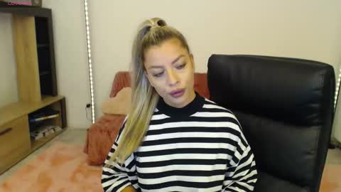 Snapshot of nicole___19 chatting on 09/27/25, 06:24 Nico online show from 09/27/25, 06:24