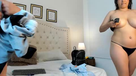 Snapshot of nicole_adam_ms chatting on 03/11/25, 07:03 Nicole Adam online show from 03/11/25, 07:03