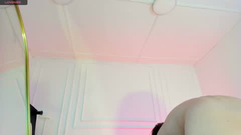 nicole_and_thiago1 online show from 05/11/26, 11:35
