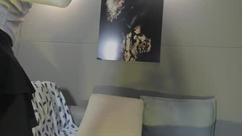 nicole_and_thiago1 online show from 05/17/26, 11:23