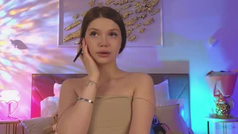 Nicole online show from 11/13/25, 09:14