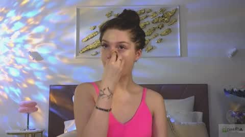 Nicole online show from 12/03/25, 09:35