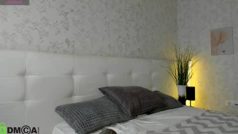 GMT7TueWedThSu 0300am-0900am. Sa 1000am-0400pm online show from 09/11/25, 09:04