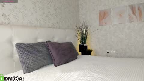 GMT7TueWedThSu 0300am-0900am. Sa 1000am-0400pm online show from 11/06/25, 08:10