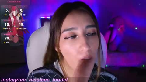 Nicole online show from 10/01/25, 12:27