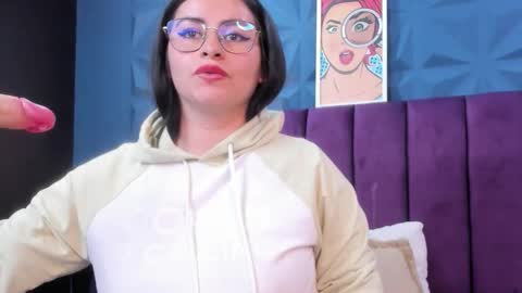 Nicole online show from 05/15/26, 11:34