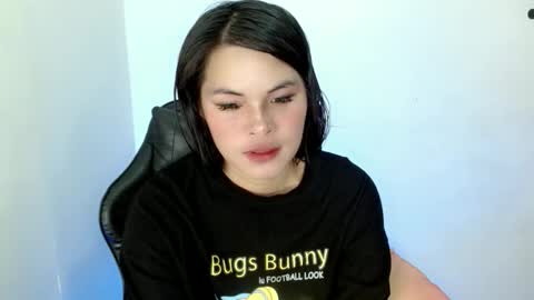 nicole_kiss01 online show from 11/10/25, 10:25