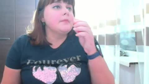 Snapshot of nicole_red__ chatting on 11/14/25, 05:11 Nicole online show from 11/14/25, 05:11