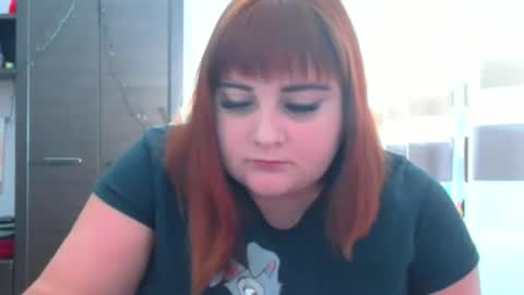 Snapshot of nicole_red__ chatting on 12/21/25, 11:28 Nicole online show from 12/21/25, 11:28