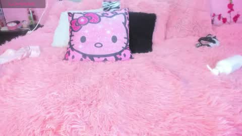 nicole_rosales online show from 11/18/25, 11:26