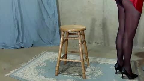 Snapshot of nicole_t chatting on 09/11/25, 02:28 Nicole T online show from 09/11/25, 02:28