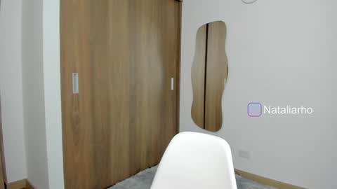 Snapshot of nicole_whitee chatting on 12/20/24, 08:34 N A T A L I A online show from 12/20/24, 08:34