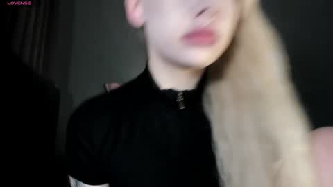 Mary online show from 02/06/25, 02:22