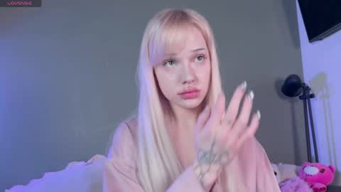 Mary online show from 04/10/26, 10:53